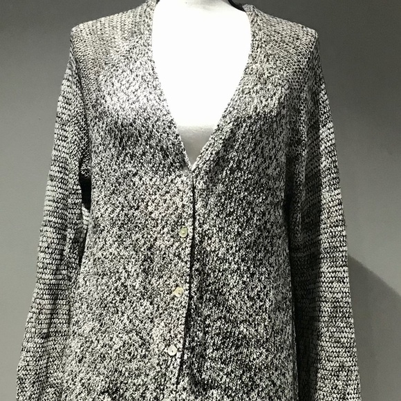 Joan Vass Sweaters - Joan Vass Gray Black/White Nacre Button Relaxed Cardigan Sweater Plus Sz OX EUC